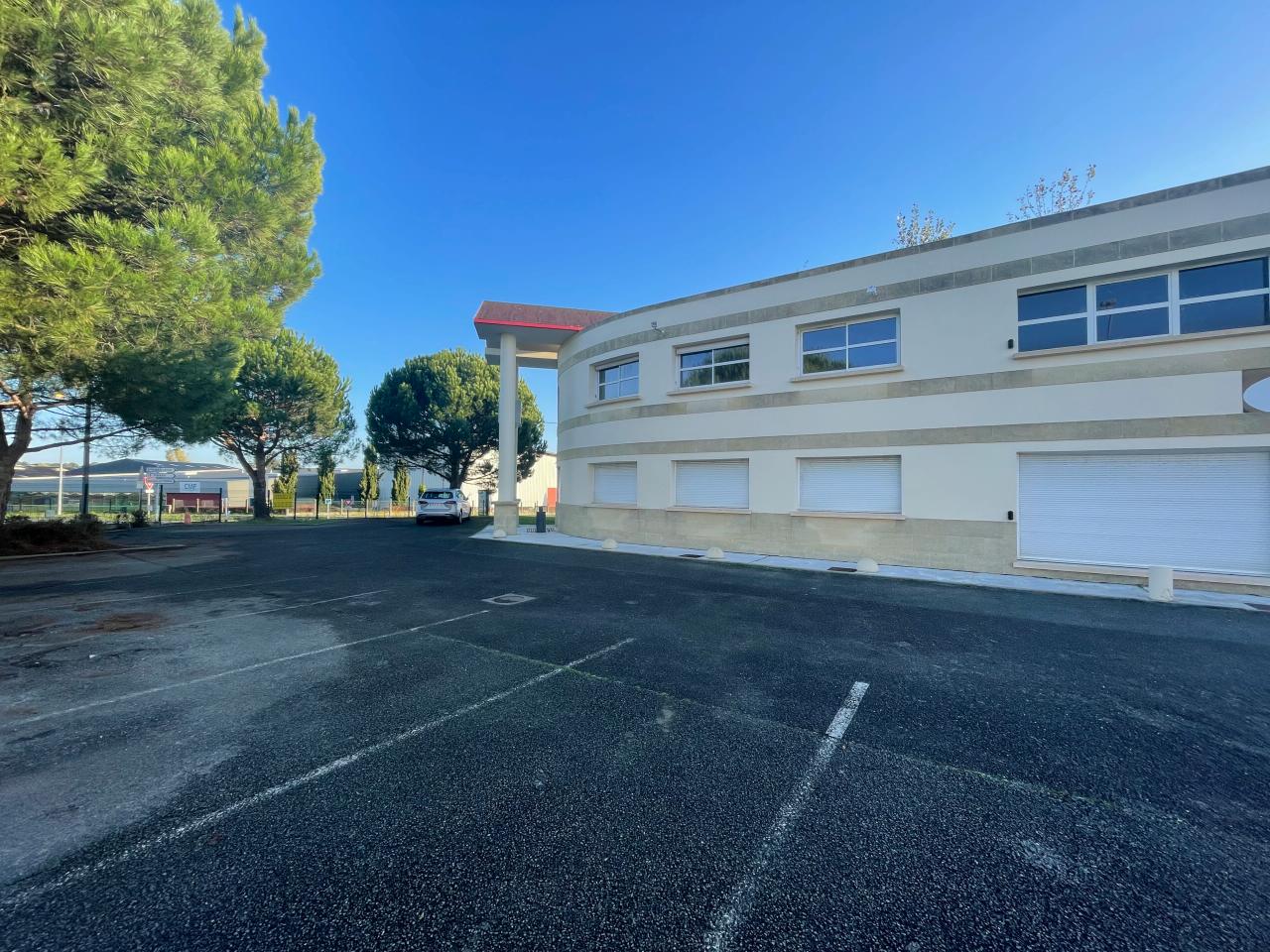 Local d'activité Eysines 455m² Location local d'activité Eysines Gironde OLACT2427548 2